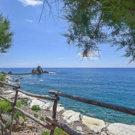 Amazing Apartment In Moneglia With House Sea View Eksteriør bilde