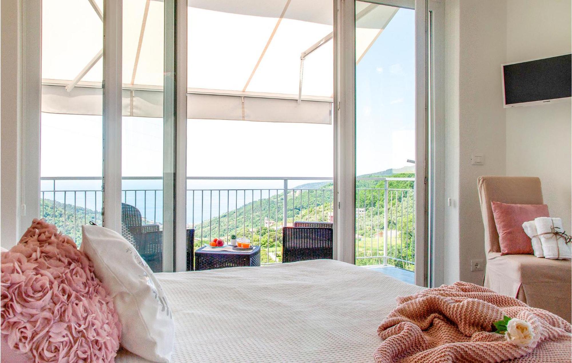 Amazing Apartment In Moneglia With House Sea View Eksteriør bilde